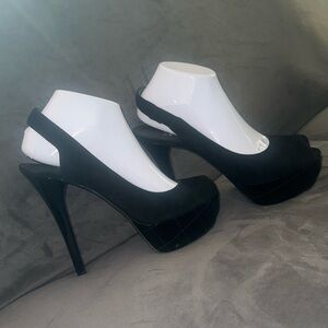 stuart weitzman pumps